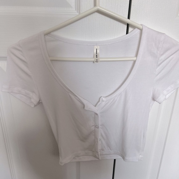 Sunday Best button t-shirt - Picture 1 of 3